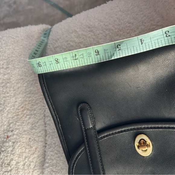 Vintage Coach Belmont Black Leather Bag with gold hardware - Picture 14 of 15